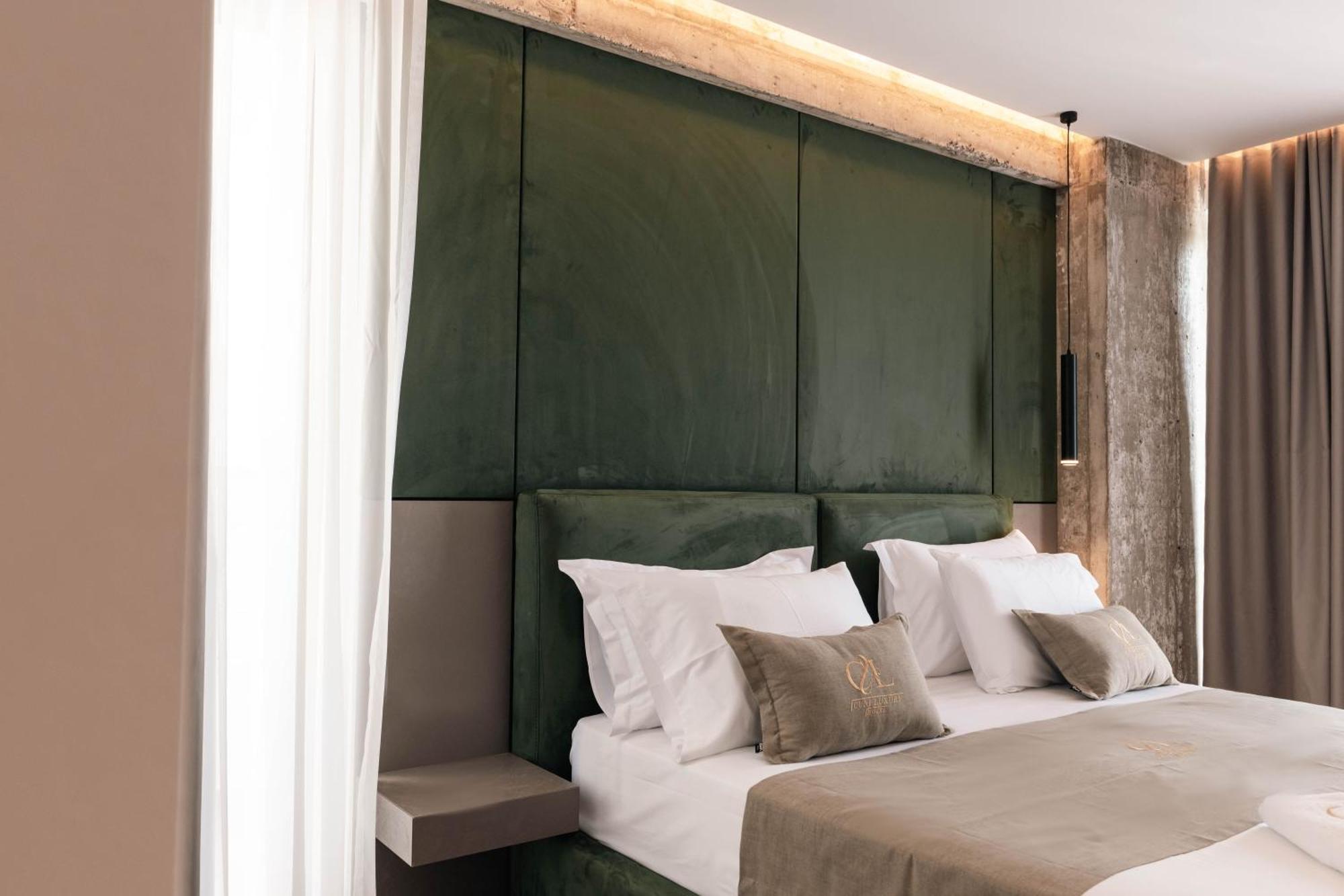 Hotell Cuni Luxury 4*