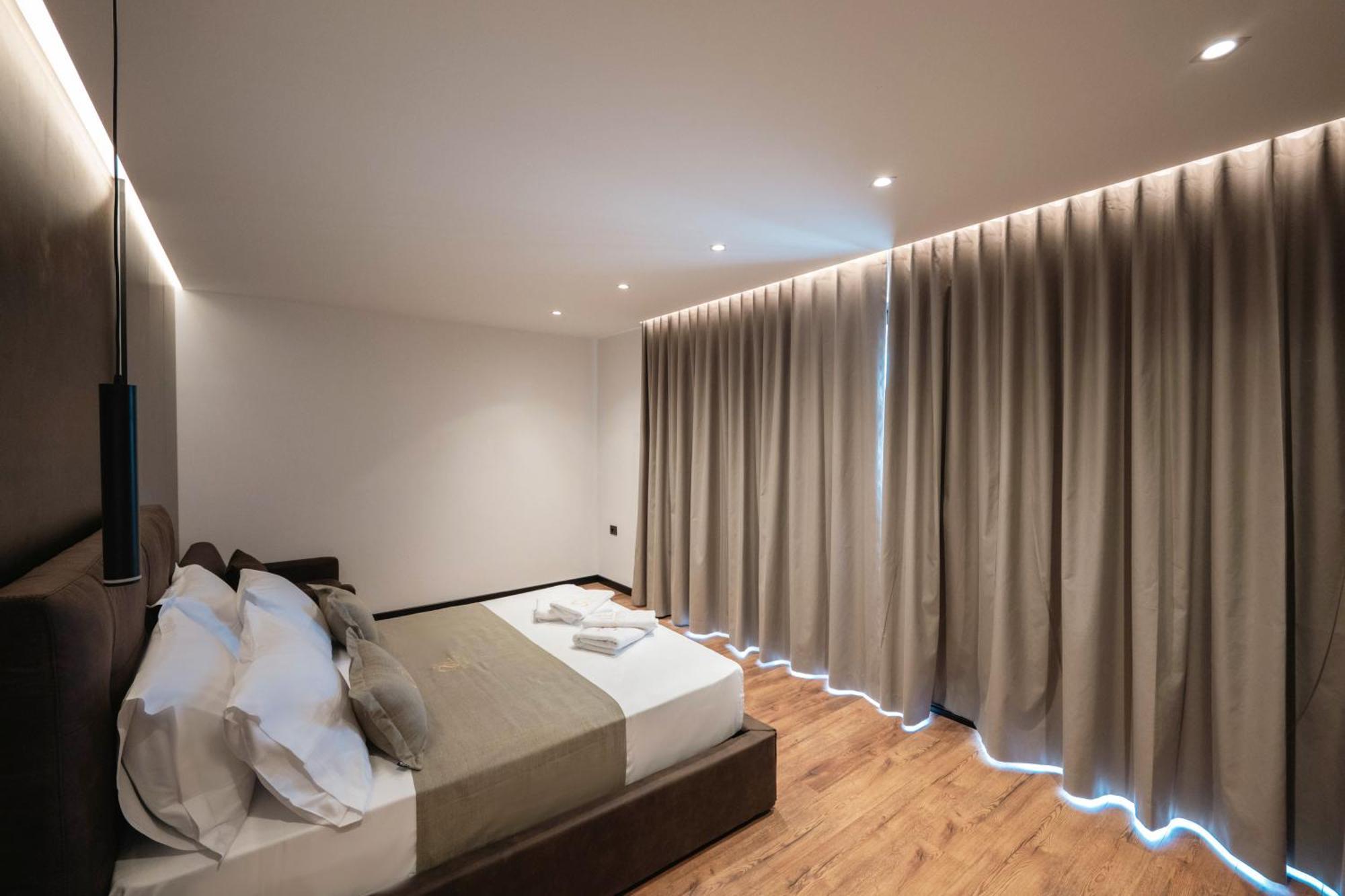 Hotell Cuni Luxury 4*