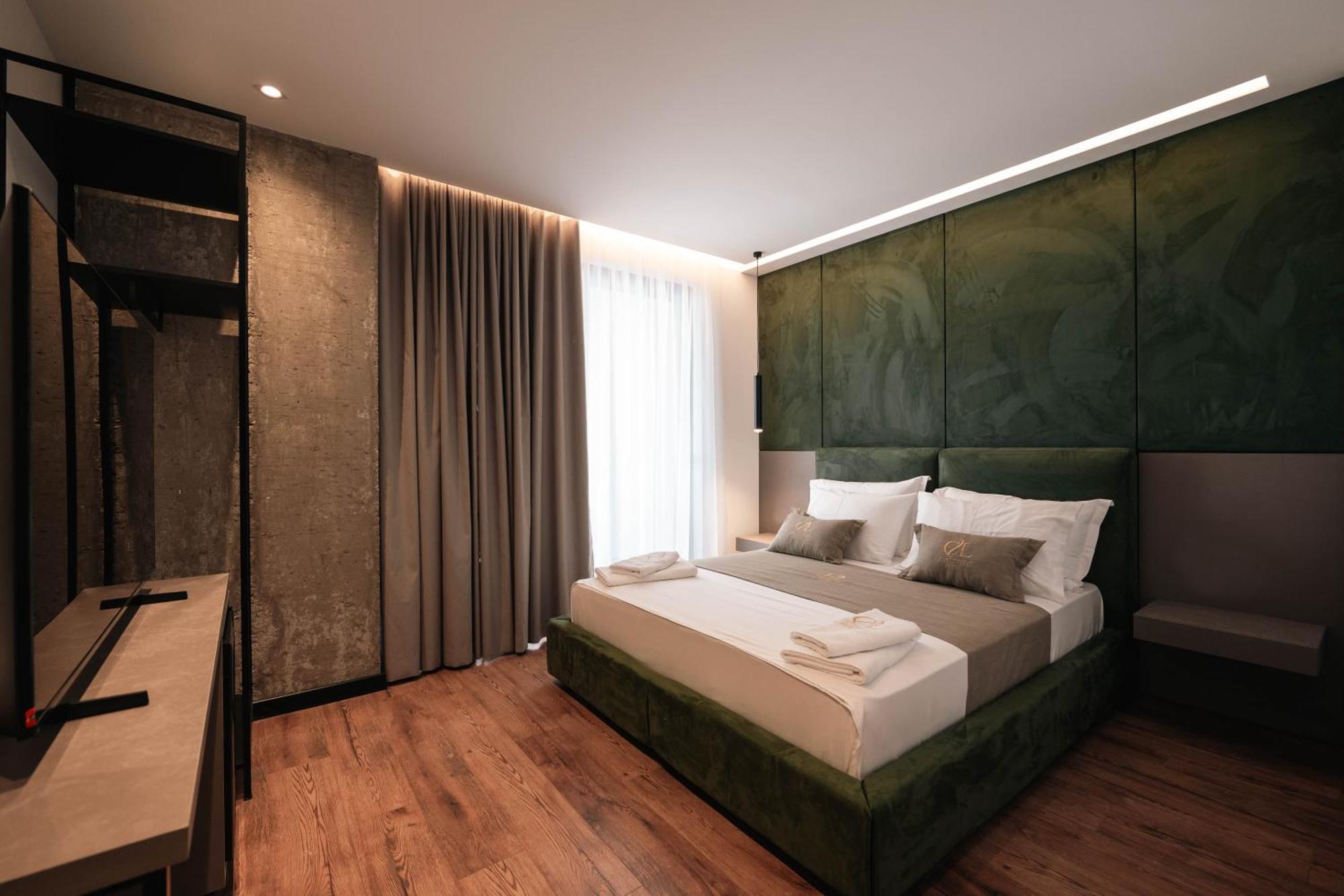 Hotell Cuni Luxury 4*