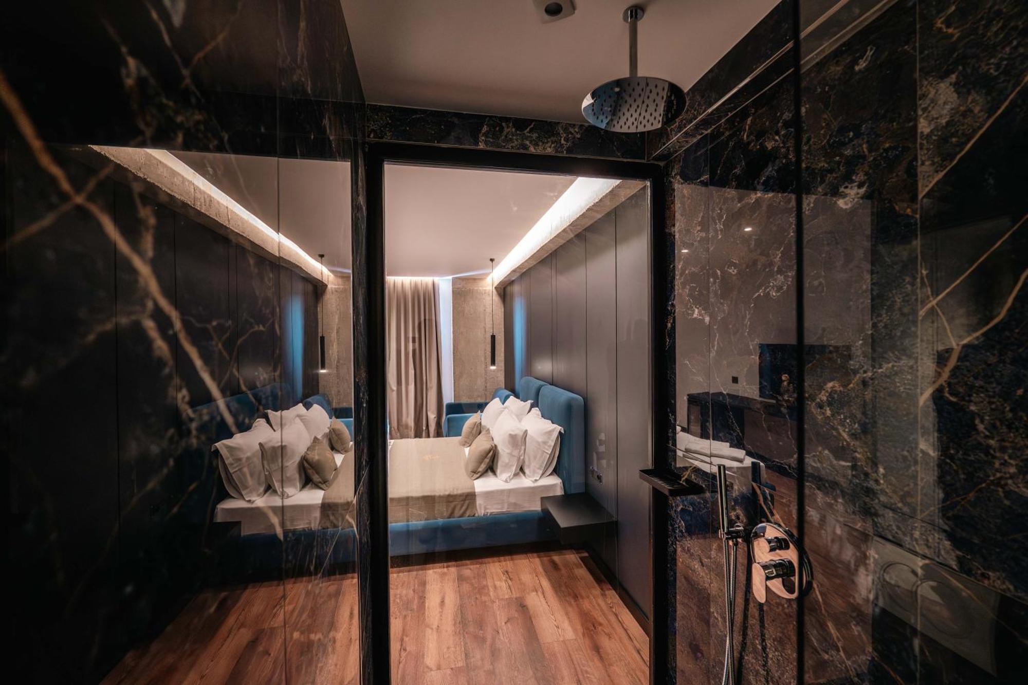Hotell Cuni Luxury 4*